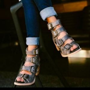 Freebird by Steven Multicolor Quail Shoes size 8